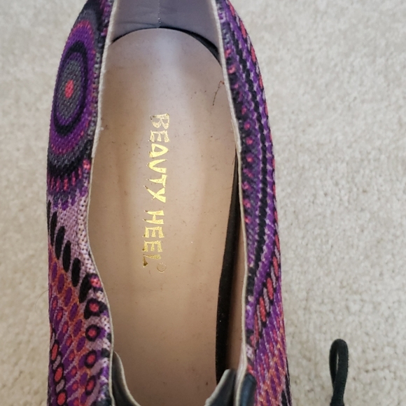 Shoes - Picture 3 of 6